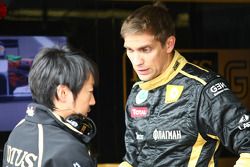Виталий Петров, Lotus Renault GP