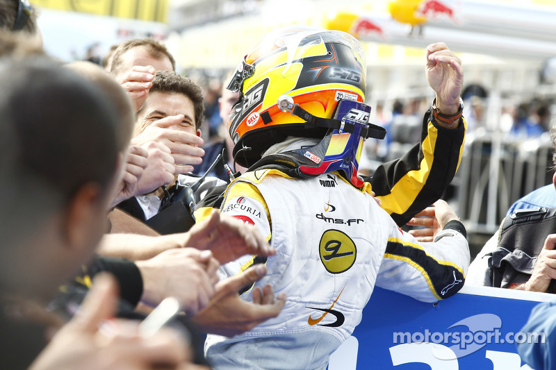 <b>Romain Grosjean</b> celebra su victoria at Budapest - FIA F2 Fotos