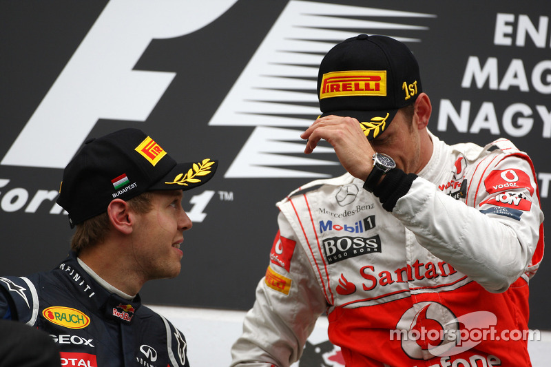 Podyum: Yarış galibi Jenson Button, McLaren Mercedes, 2. Sebastian Vettel, Red Bull Racing