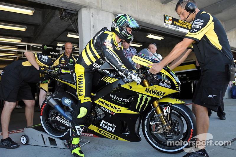 2011 - Cal Crutchlow, Monster Yamaha Tech 3