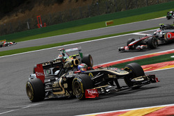 Виталий Петров, Lotus Renault GP