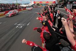 #2 Toll Holden Racing Team: Garth Tander, Nick Percat wins