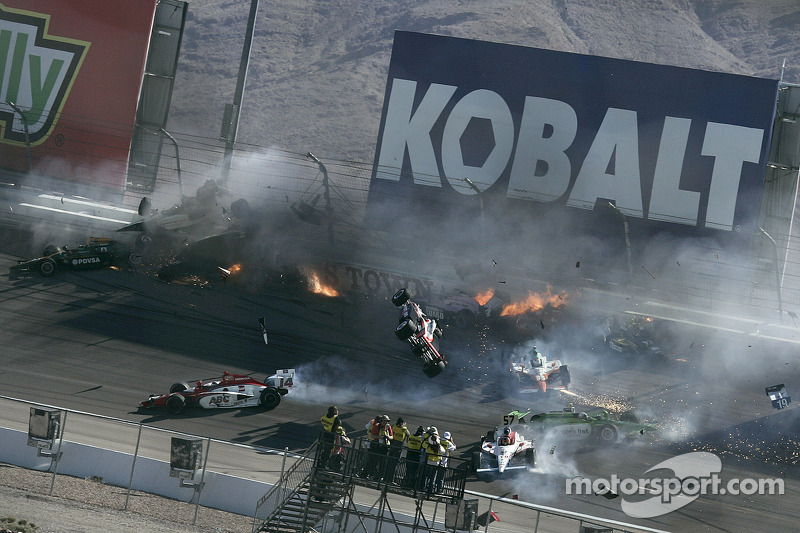 Las Vegas 2011 : accident mortel de Dan Wheldon