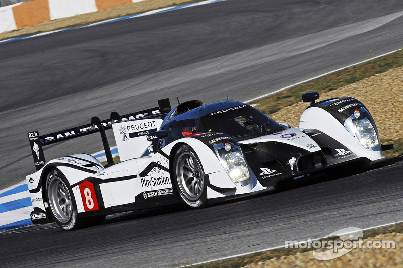 Nicolas Minassian tests the Peugeot 908 HYbrid4