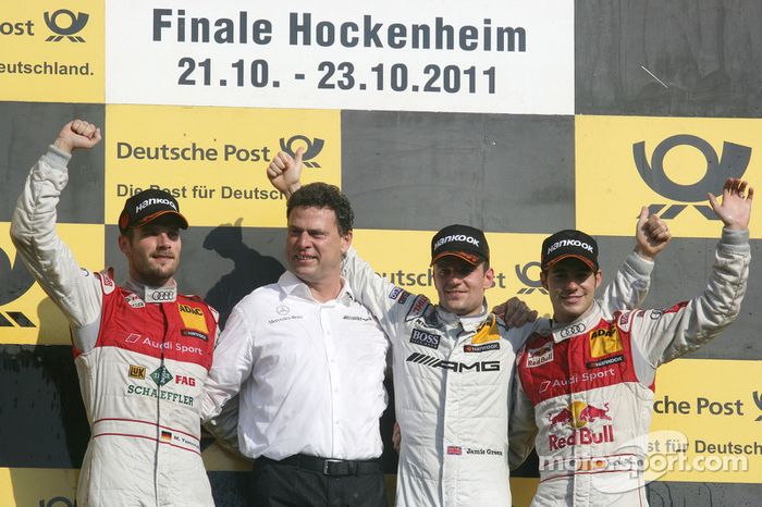 Su primer podio en la final de Hockenheim 2011 con Martin Tomczyk y Jamie Green