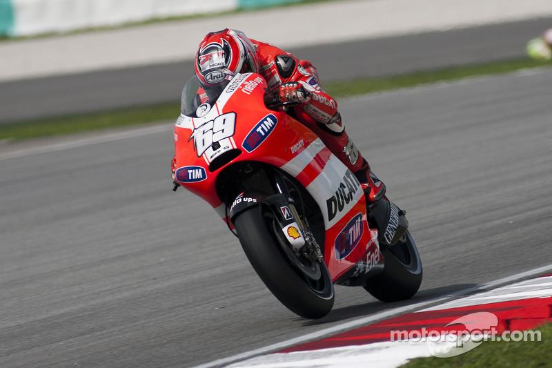 2011: Ducati, 8º no campeonato (132 pts), 1 pódio, 17 corridas