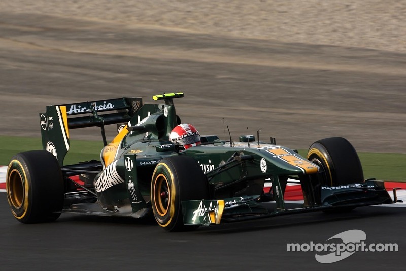 Jarno Trulli, Team Lotus indossa un casco replica di quello di Marco Simoncelli