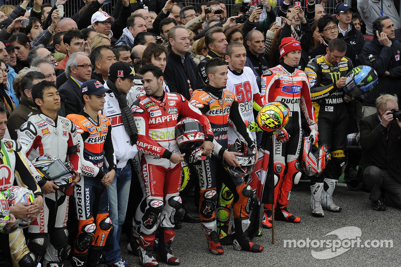 Die Fahrerkollegen gedenken Marco Simoncelli