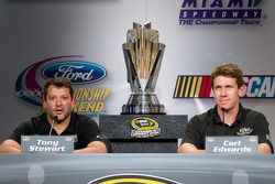 Titelkandidaten 2011: Tony Stewart und Carl Edwards