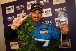 Yvan Muller, Chevrolet Cruz 1.6T, Chevrolet WTCC Champion 2011