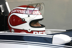 Nelson Piquet, conduce el Brabham BT49