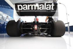 Nelson Piquet, conduce el Brabham BT49