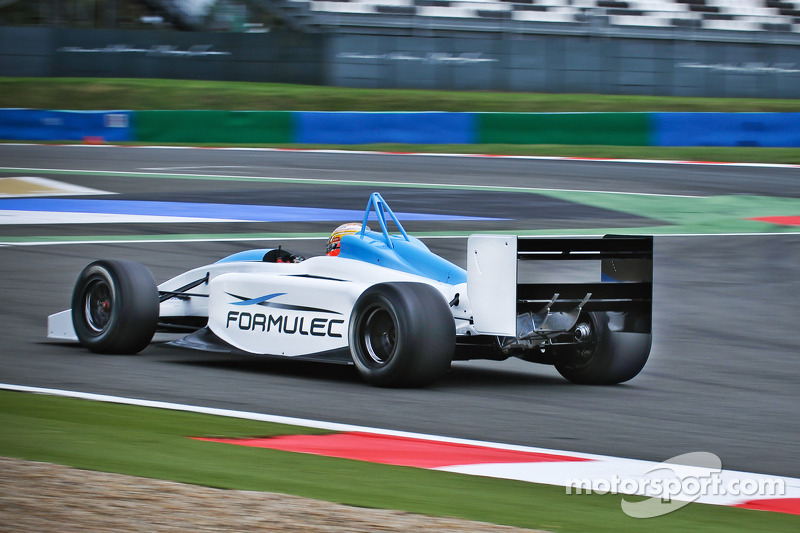 Jules Bianchi tests the Formulec EF01