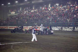 Kevin Swindell wins the Chili Bowl for the 3rd year in a row
