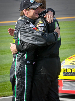 Kenny Wallace, RAB Racing Toyota and Mike Wallace, Max Q Motorsports Ford