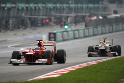 Fernando Alonso, Scuderia Ferrari ve Sergio Perez, Sauber F1 Team