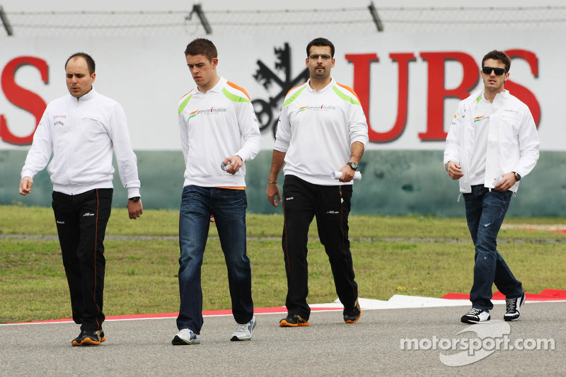 Paul di Resta, Sahara Force India F1 walks the circuit with Jules Bianchi, Sahara Force India F1 Tea