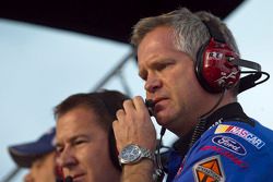 Bob Osborne, crew chief for Carl Edwards