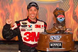 Victory lane: vainqueur Greg Biffle, Roush Fenway Racing Ford