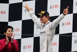 Podium: race winner Nico Rosberg, Mercedes AMG F1