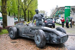 Juan-Manuel Fangio memorial