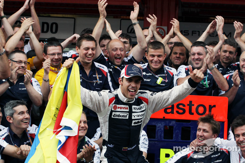 Pastor Maldonado, celebra a vitória com a Williams