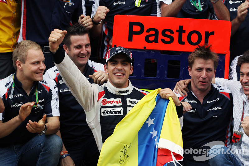 Pastor Maldonado, celebra a vitória com a Williams