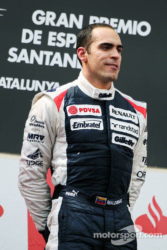 Ganador de la carrera Pastor Maldonado, Williams F1 Team en el podio