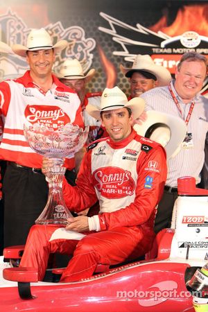 Victory lane: race winner Justin Wilson, Dale Coyne Racing Honda