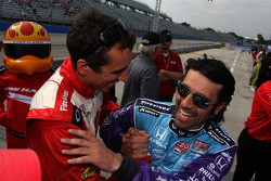 Dario Franchitti, Target Chip Ganassi Racing Honda and Justin Wilson, Dale Coyne Racing Honda