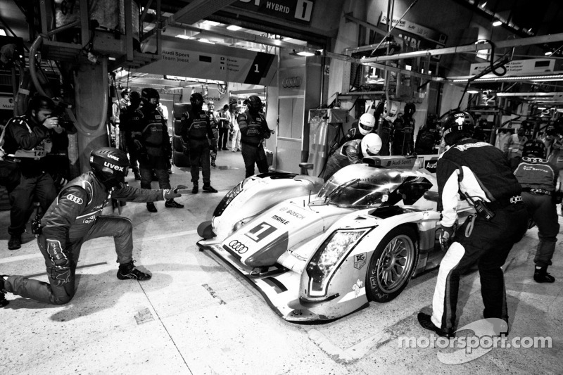Parada en boxes del R18 e-tron #1 en 2012