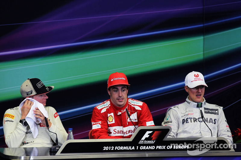 Yarış sonrası FIA basın toplantısı Kimi Raikkonen, Lotus F1 Team, 2.; Fernando Alonso, Ferrari, Yarış galibi; Michael Schumacher, Mercedes AMG F1, 3.