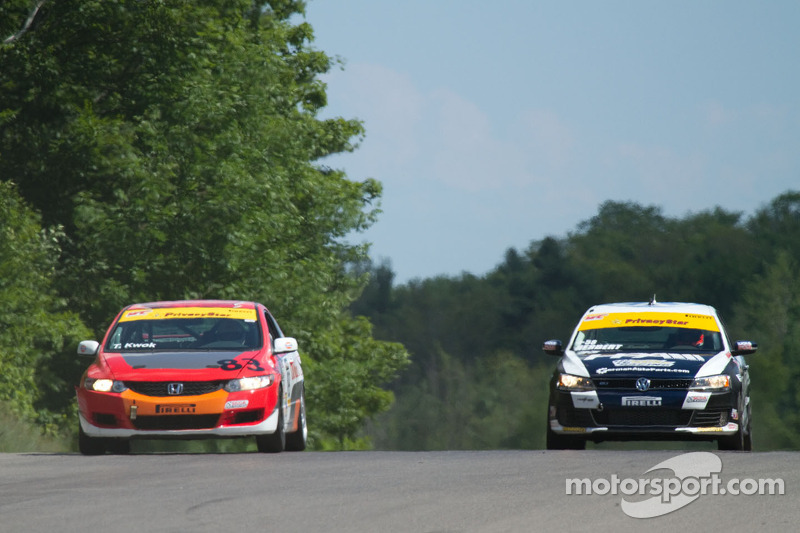 #83 Durabond Racing Honda Civic Si : Tom Kwok