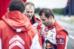 Sébastien Loeb teste la Citroën DS3 spécialement préparée pour les X-Games
