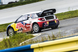 Sébastien Loeb teste la Citroën DS3 spécialement préparée pour les X-Games