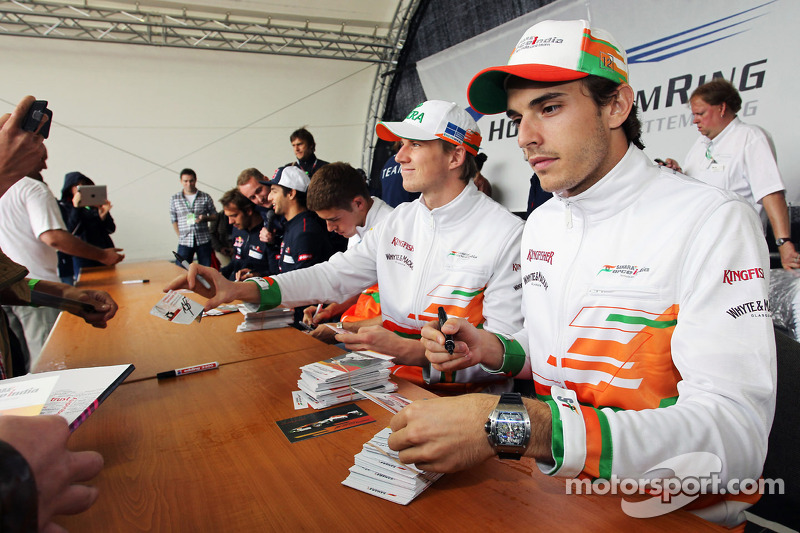 Paul di Resta, Sahara Force India F1; Nico Hulkenberg, Sahara Force India F1 ve Jules Bianchi, Sahar