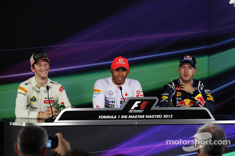 pole para Lewis Hamilton, McLaren Mercedes, segundo Romain Grosjean, Lotus Renault F1 Team y tercero