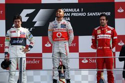 Podium: race winner Lewis Hamilton, McLaren Mercedes, second place place Sergio Perez, Sauber F1 Team, third place Fernando Alonso, Scuderia Ferrari