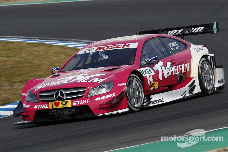 Susie Wolff, entonces Stoddart, utilizó este color en su Mercedes AMG C-Coupe en el DTM 2012 con Persson Motorsport
