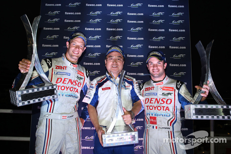 Podium: race winners Nicolas Lapierre, Alexander Wurz