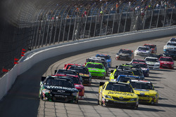 Start: Joey Logano leads