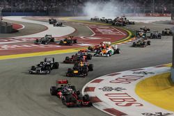 Lewis Hamilton, McLaren leads at the start of the race