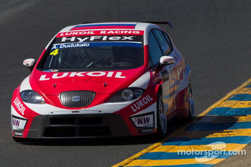 WTCC/Формула Renault 2.0: Lukoil Racing Team