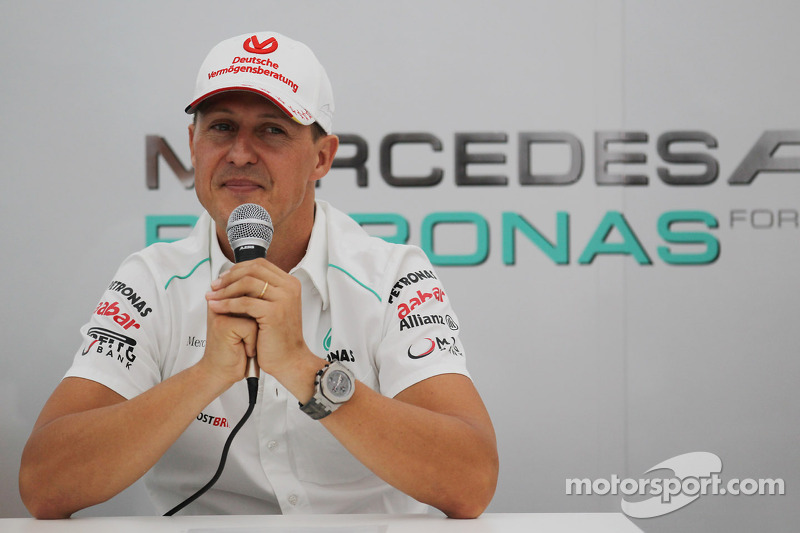 Michael Schumacher, Mercedes AMG F1 kondigt tweede afscheid aan in persconferentie