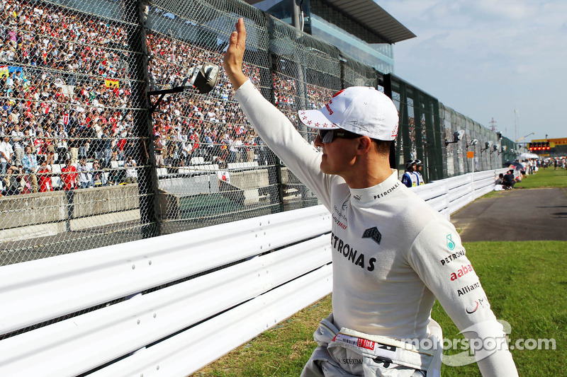 Michael Schumacher, Mercedes AMG F1 en la parrilla