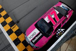 Race winner Matt Kenseth, Roush Fenway Racing Ford celebrates
