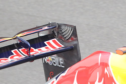 The hole in the rear wing of Sebastian Vettel, Red Bull Racing when the DRS wing is enabled