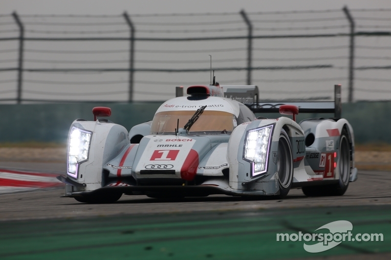 #1 Audi Sport Team Joest Audi R18 e-tron quattro: Andre Lotterer, Benoit Tréluyer, Marcel Fässler
