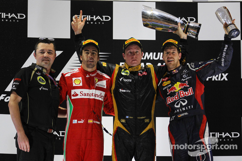 El Podio: El ganador de la carrera Kimi Raikkonen, Lotus F1 Team, segundo lugar Fernando Alonso, Scu