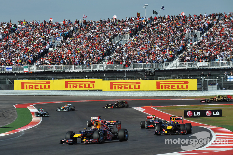 Départ : Sebastian Vettel, Red Bull Racing mène